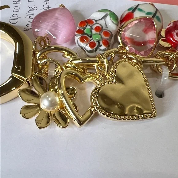 True to Form | Vintage Inspired Heart & Ceramic Bag Charm - Picture 5 of 9